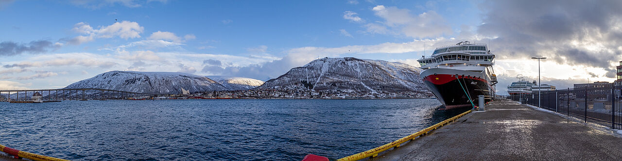 am Hurtigruten-Terminal