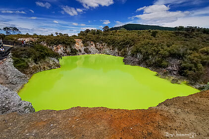 Devils Bath in Wai-O-Tapu
