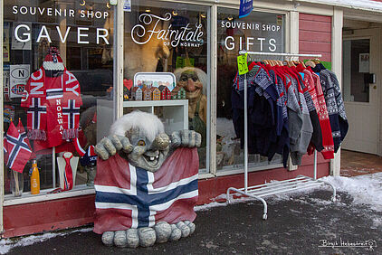 Souvenirgeschäft mit Troll