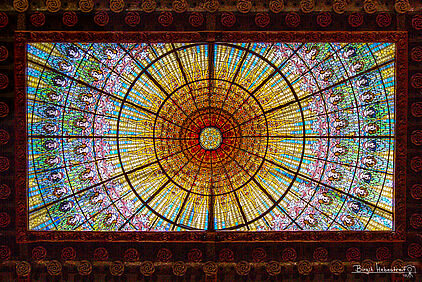 das Buntglas-Dachlicht des Palau de la Música Catalana