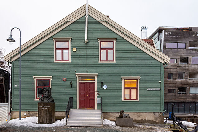 Büste am Polarmuseum