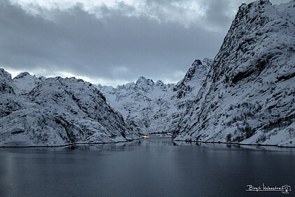 Canon 60D, Brennweite 32 mm, 1/6 sek bei f 2,8, ISO 800